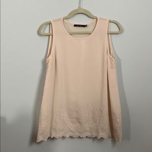 doe&rae cream sleeveless blouse
